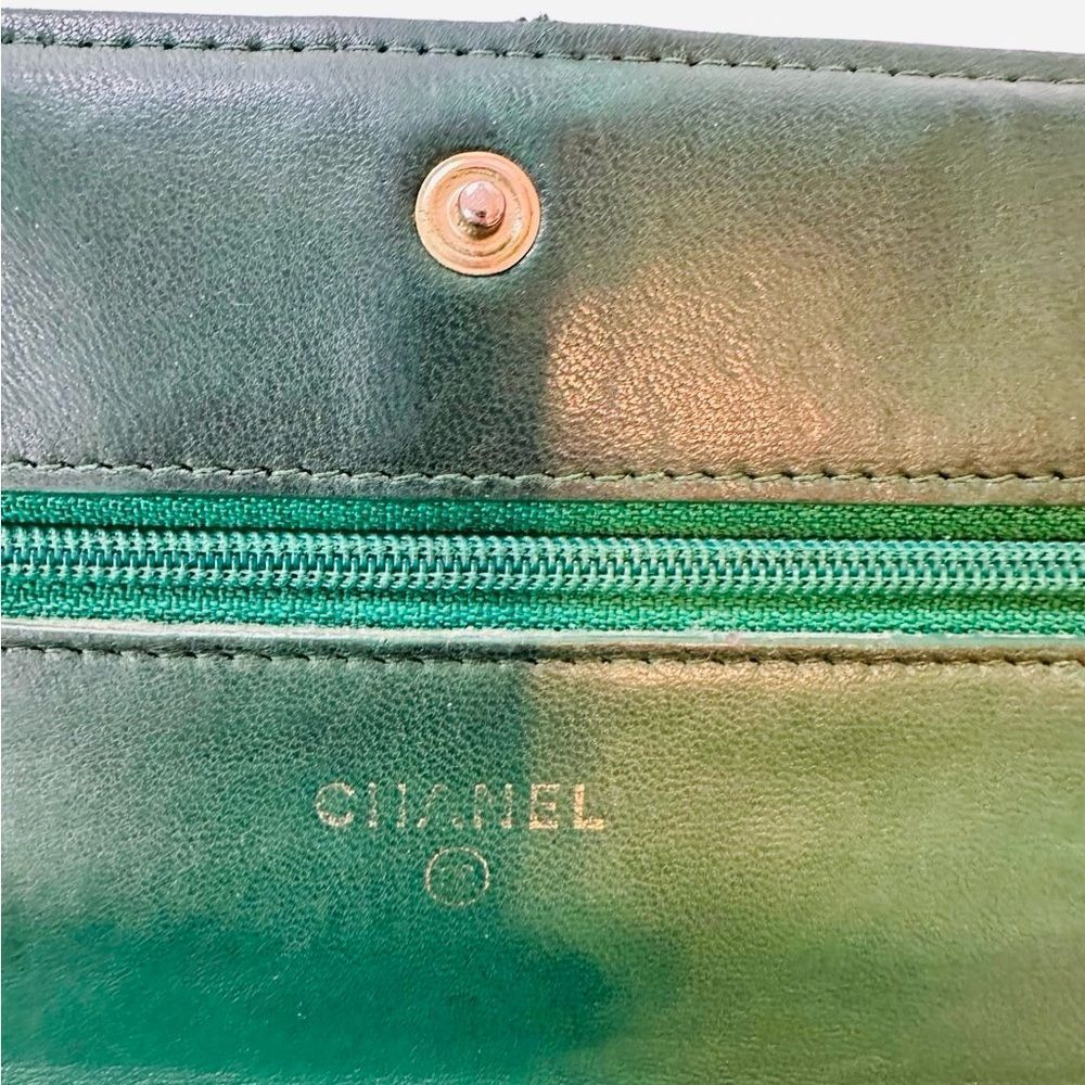 Chanel green boy gold logo mini bag with gold strap - Picture 10 of 15
